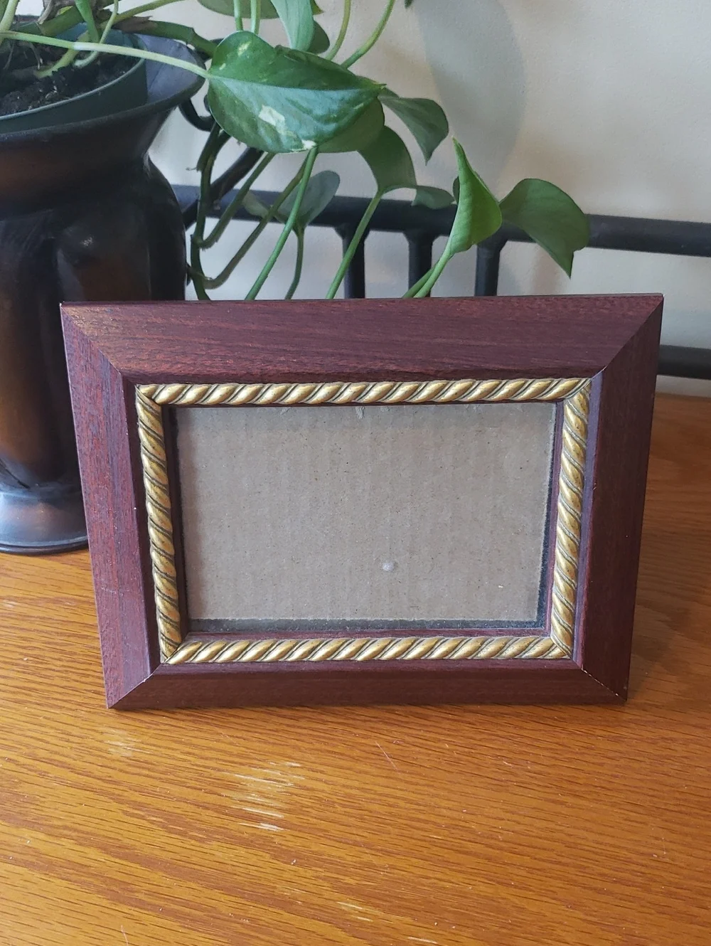 Vtg (2) Brown & Brown/Gold Picture Frame Set - Holds 4x6 Photos